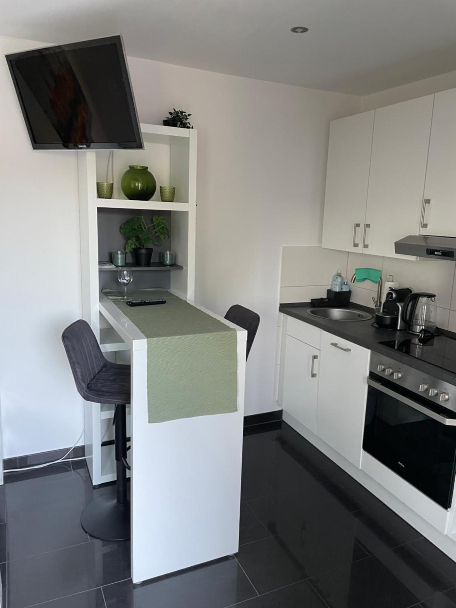 Ferienwohnung Mit Fussbodenheizung Nahe Messe, Gratis Parkplatz Und Abstellplatz E - Bike Hanovra Exterior foto